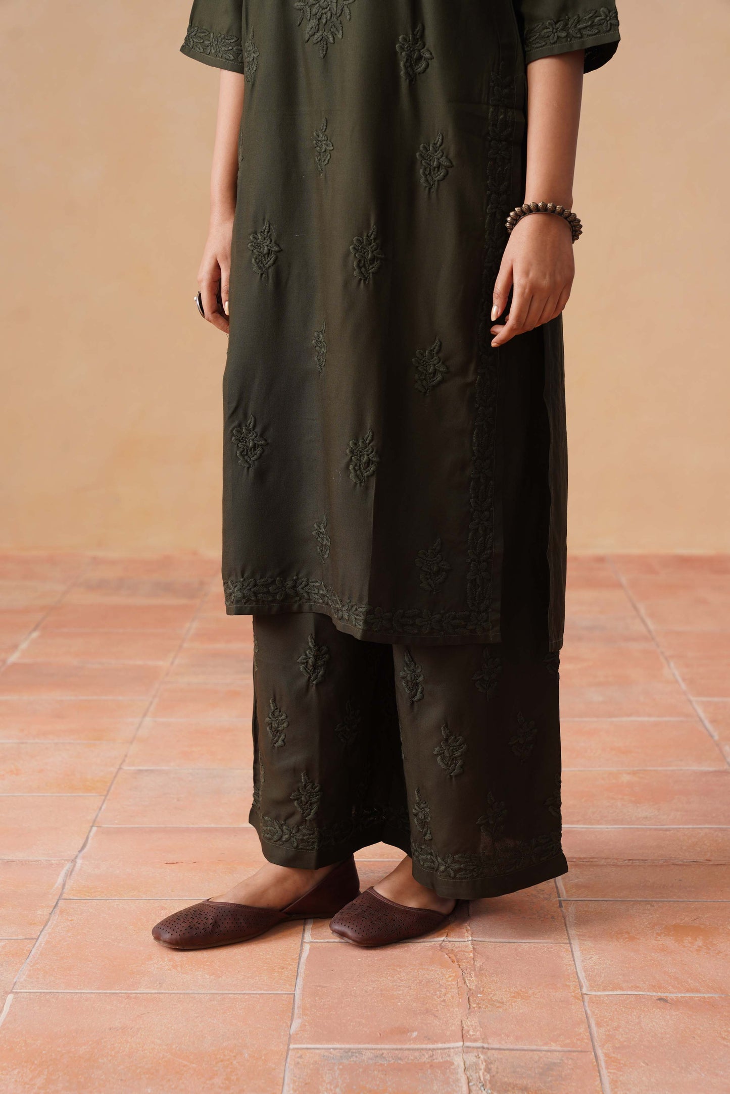 Anouki Mehendi Green 2 Piece Rayon Kurta Set