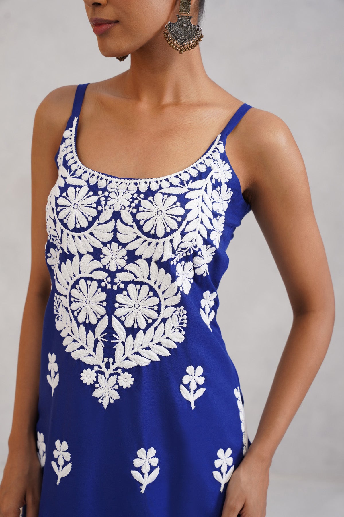 Kalindi Royal Blue Embroidered Sleeveless Straight Kurta