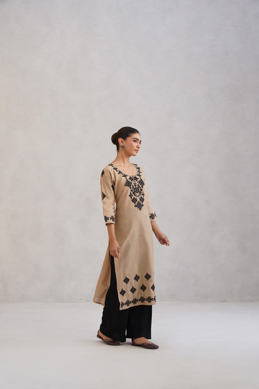 Dua Beige Embroidered Straight Long Kurta