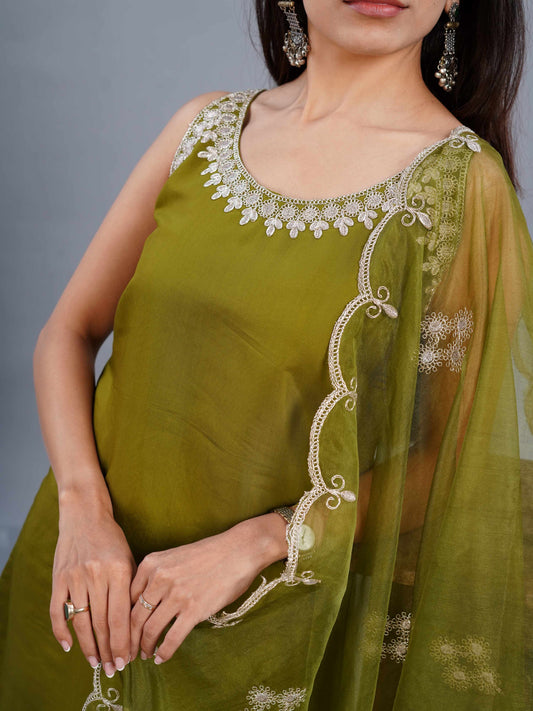 Halter Green neck short kurta with pants