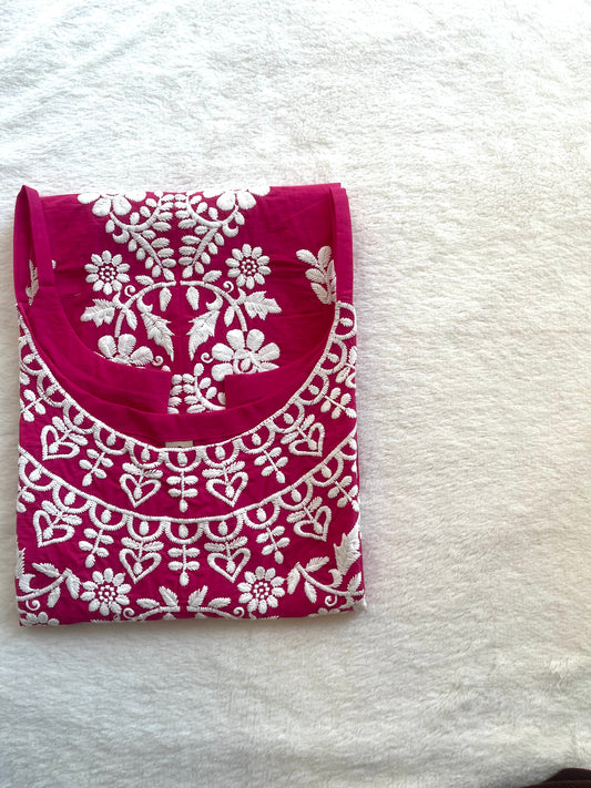 Nazakat cotton kurta in pink – neckline embroidery detail