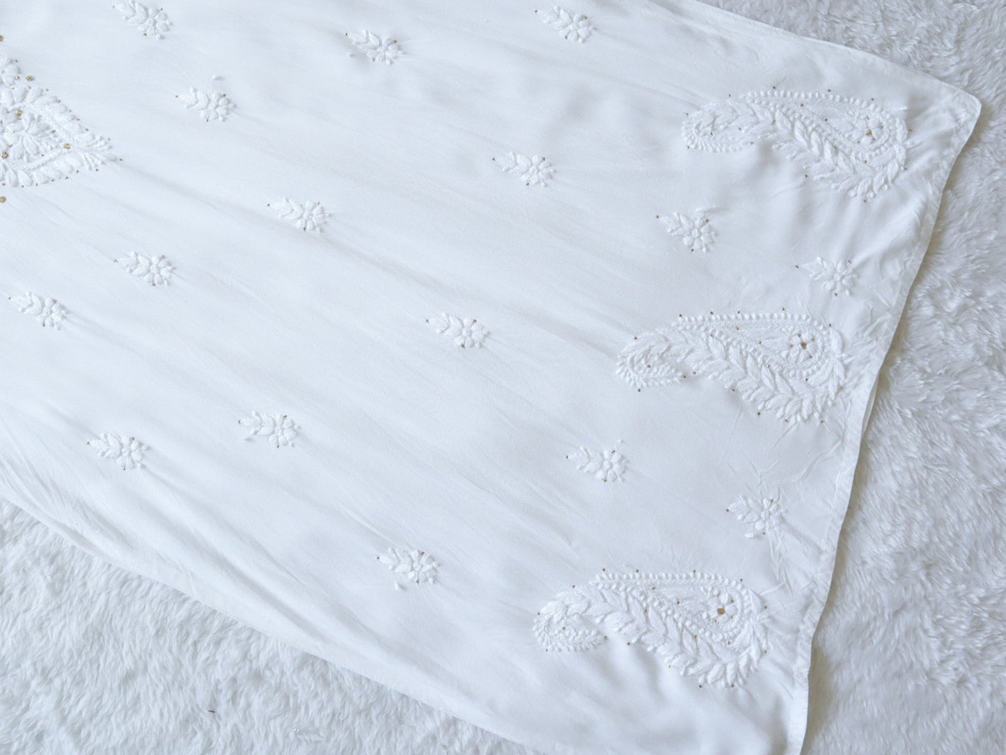 Gulistaan White 2 piece Rayon Kurta Plazzo set