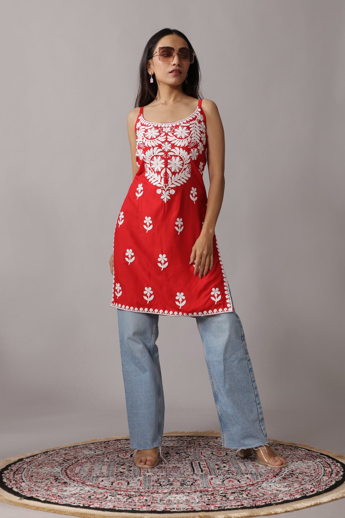 Kalindi Red Sleeveless Straight Kurta