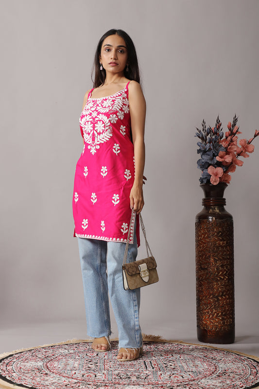 Kalindi Magenta Pink Sleeveless Straight Kurta