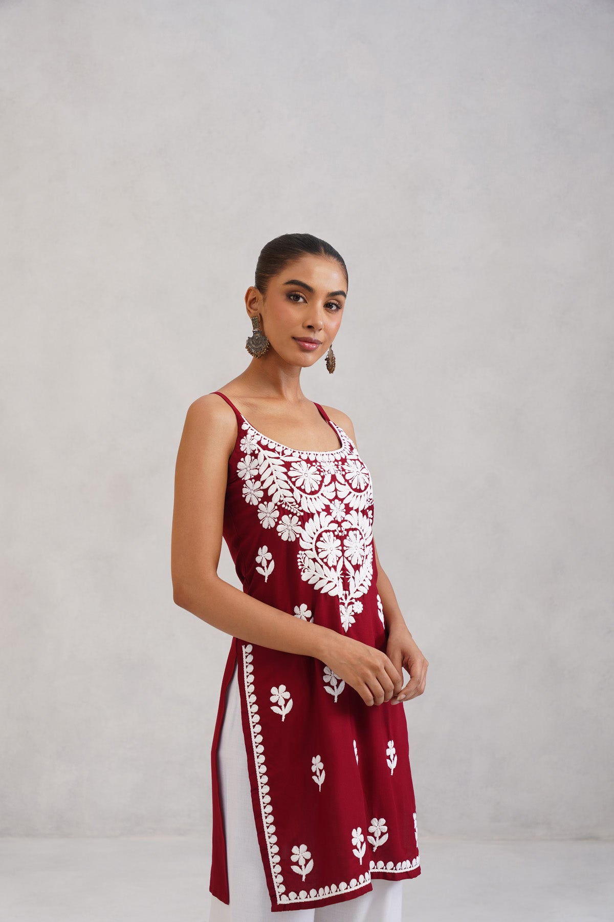 Kalindi Maroon Embroidered Sleeveless Straight Kurta