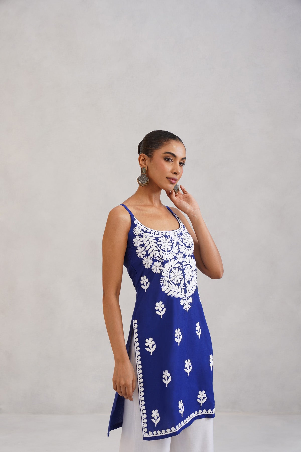 Kalindi Royal Blue Embroidered Sleeveless Straight Kurta
