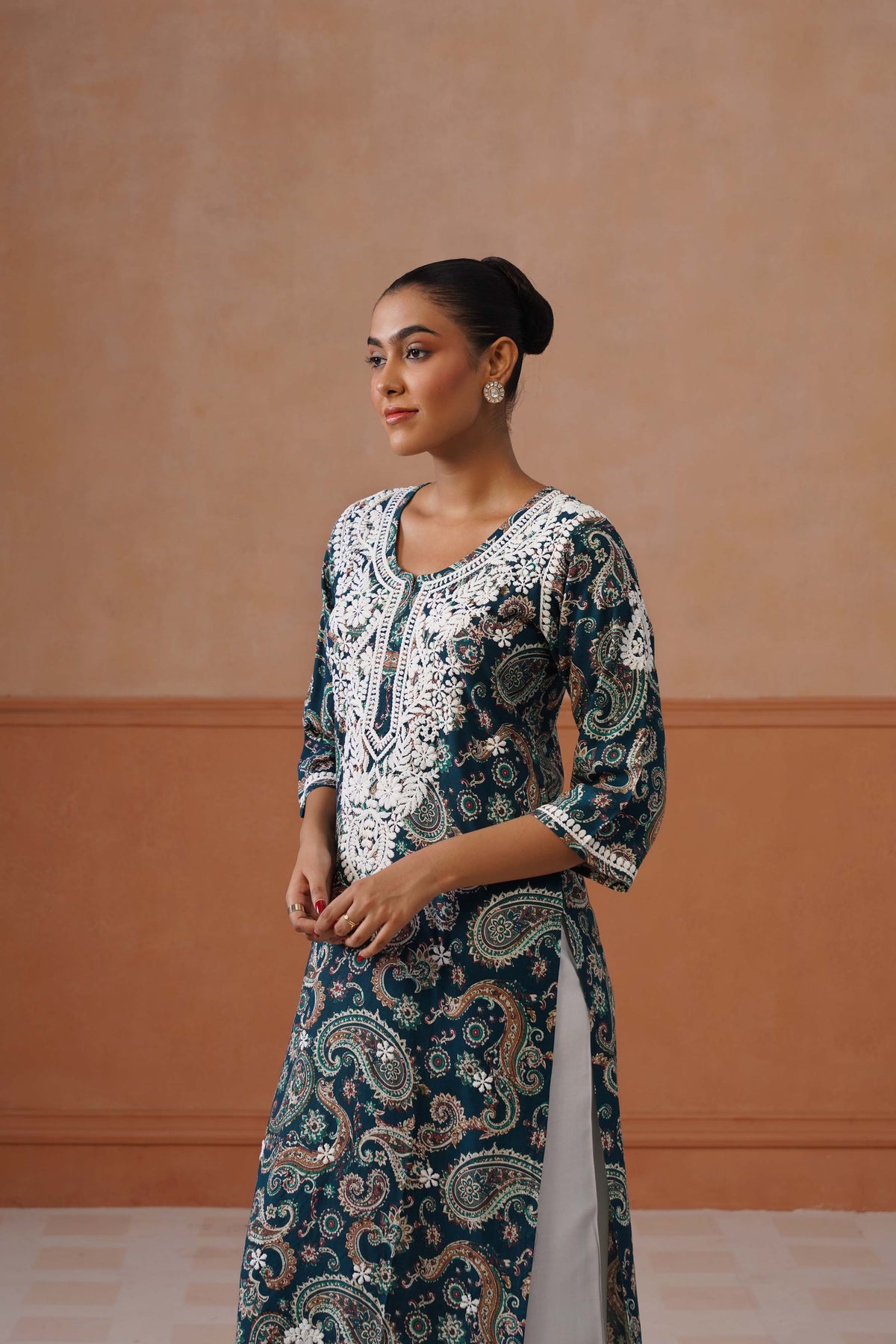 Rit Green Embroidered Straight Kurta