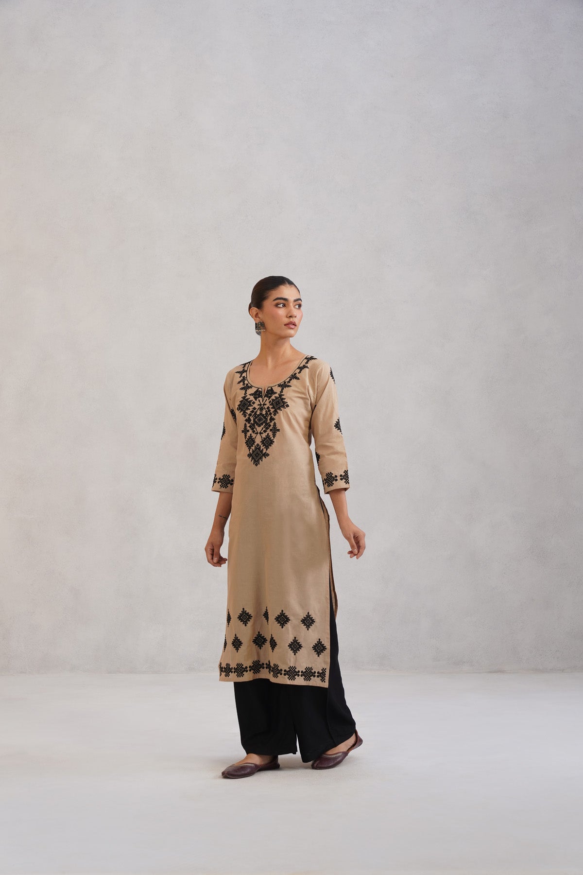 Dua Beige Embroidered Straight Long Kurta