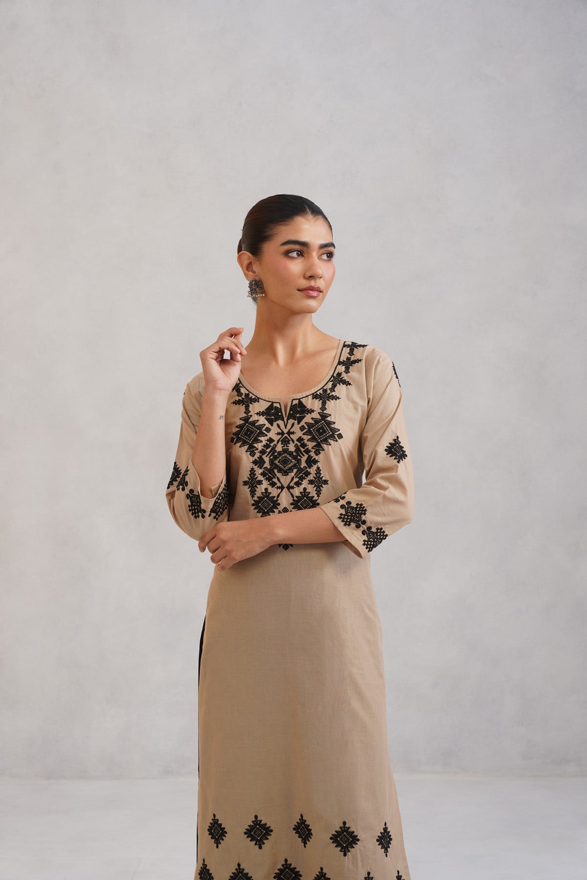 Dua Beige Embroidered Straight Long Kurta
