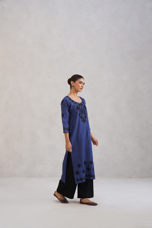 Dua Blue Embroidered Straight Long Kurta