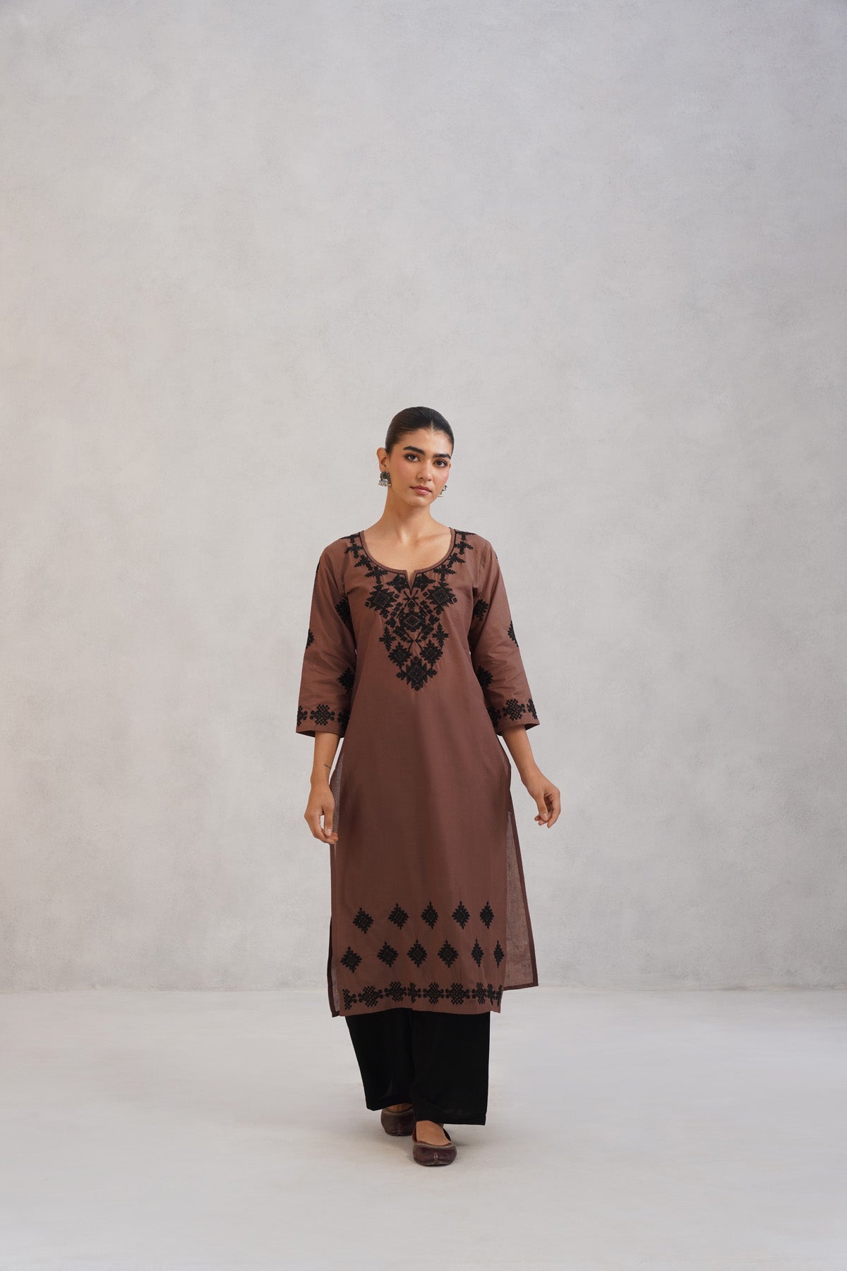 Dua Brown Embroidered Straight Long Kurta