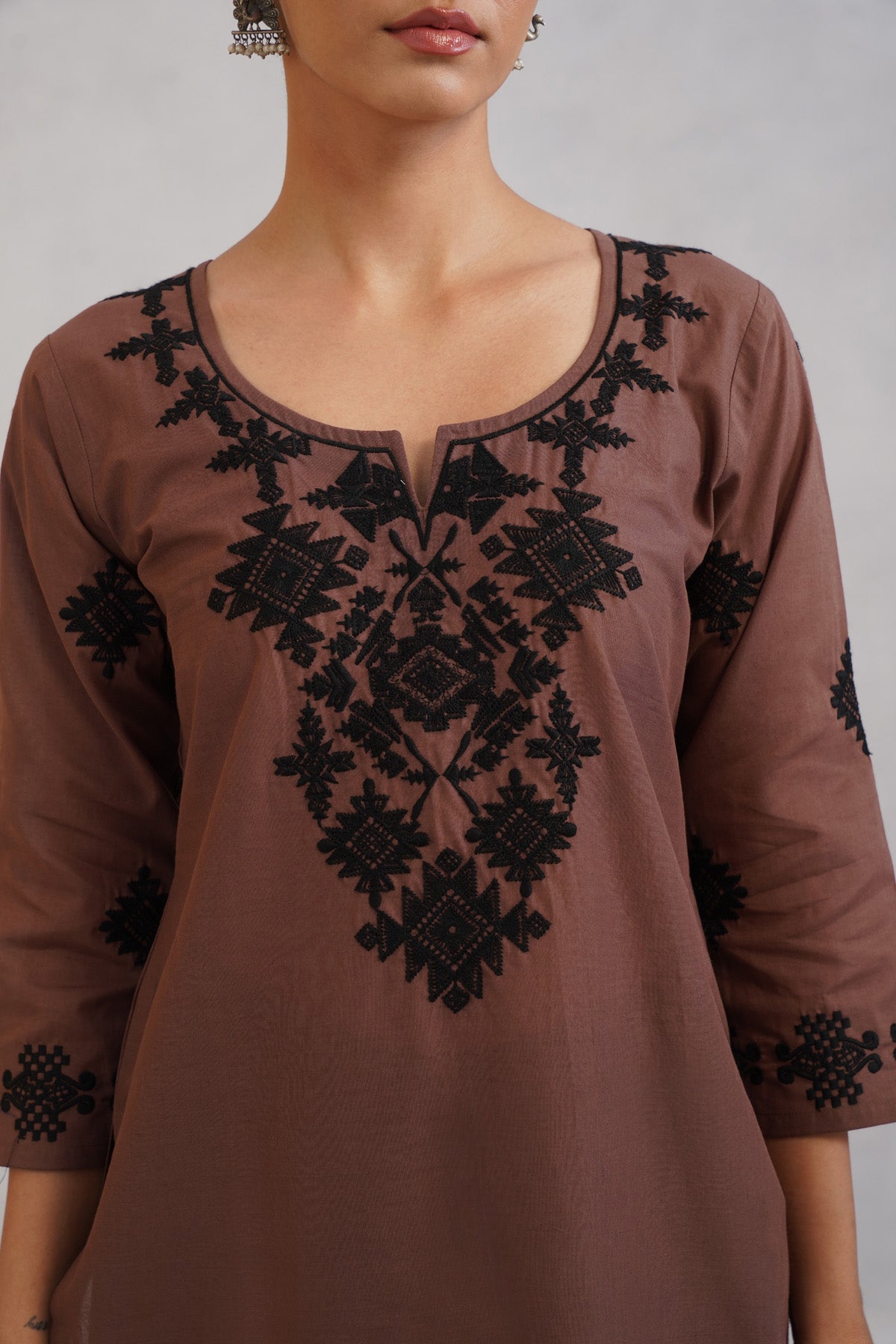 Dua Brown Embroidered Straight Long Kurta
