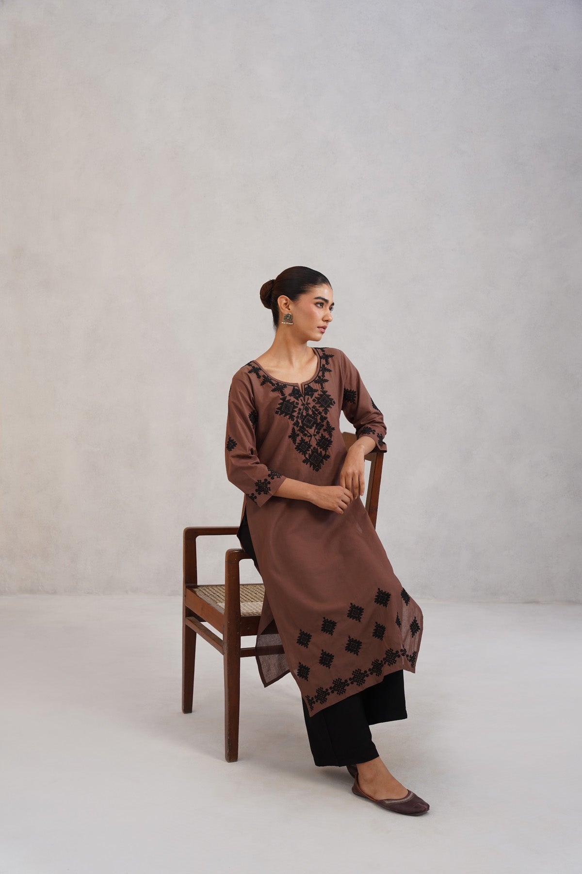 Dua Brown Embroidered Straight Long Kurta