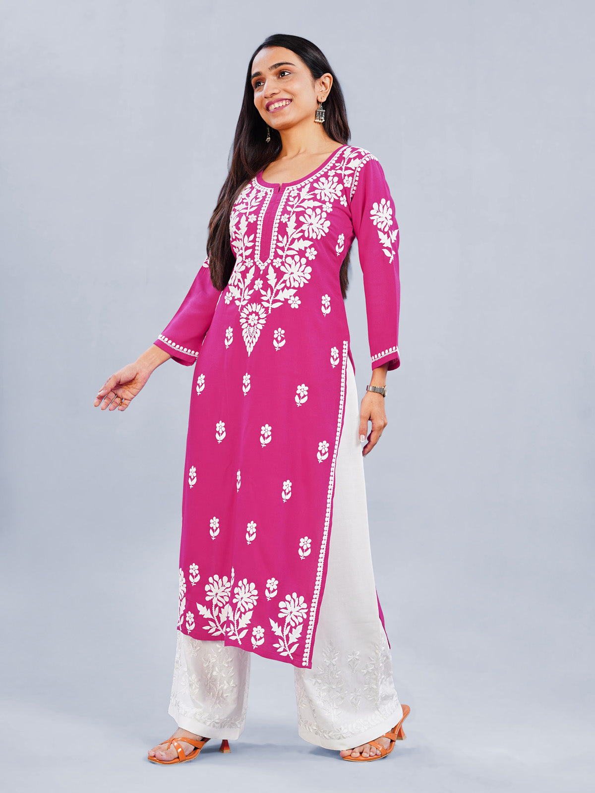 Inaya Pink Floral Embroidered Straight Kurta