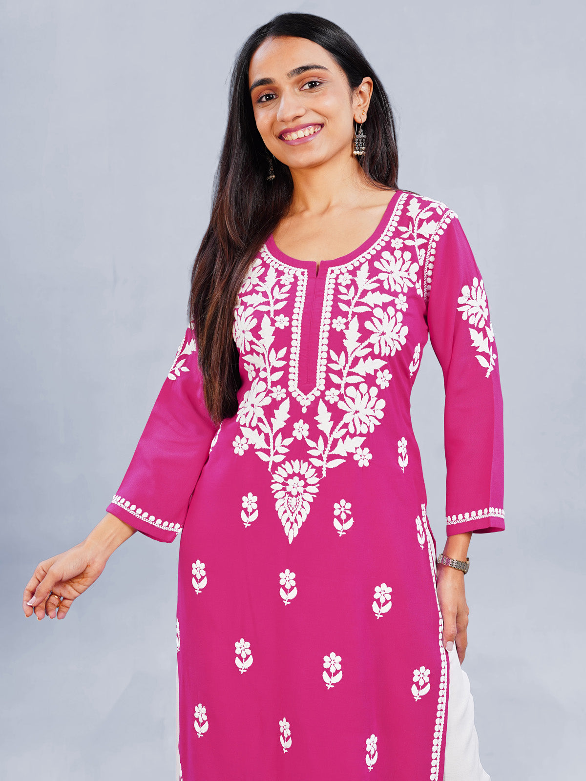 Inaya Pink Floral Embroidered Straight Kurta