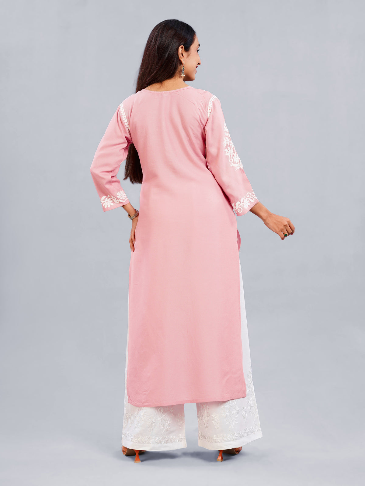 Nayra Blush Pink Floral Embroidered Kurta Set