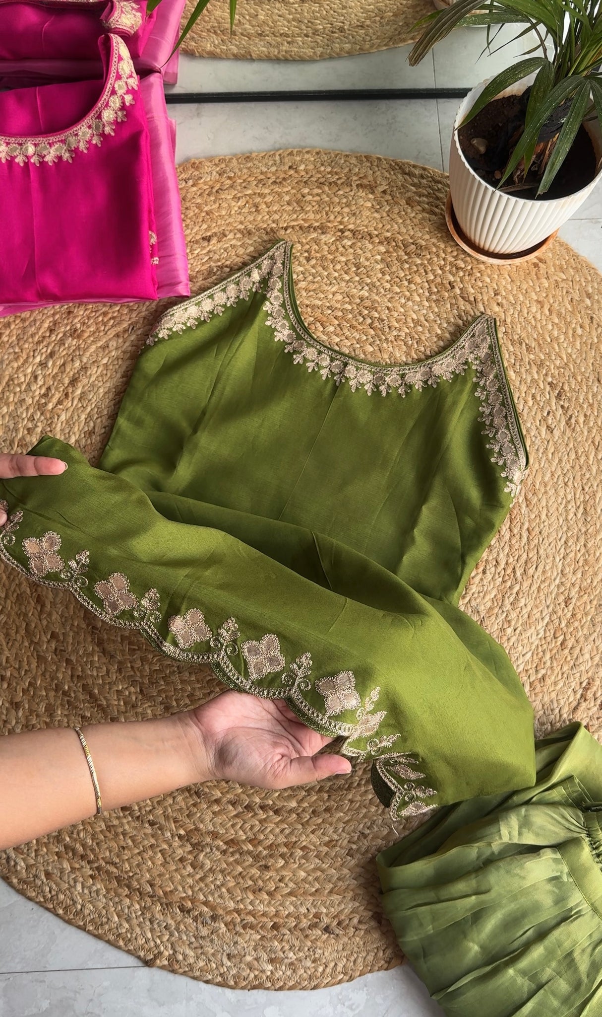 HalterGreen neck short kurta with pants