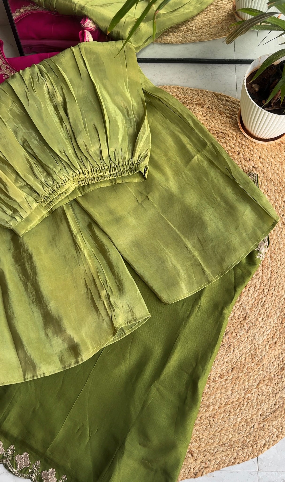HalterGreen neck short kurta with pants