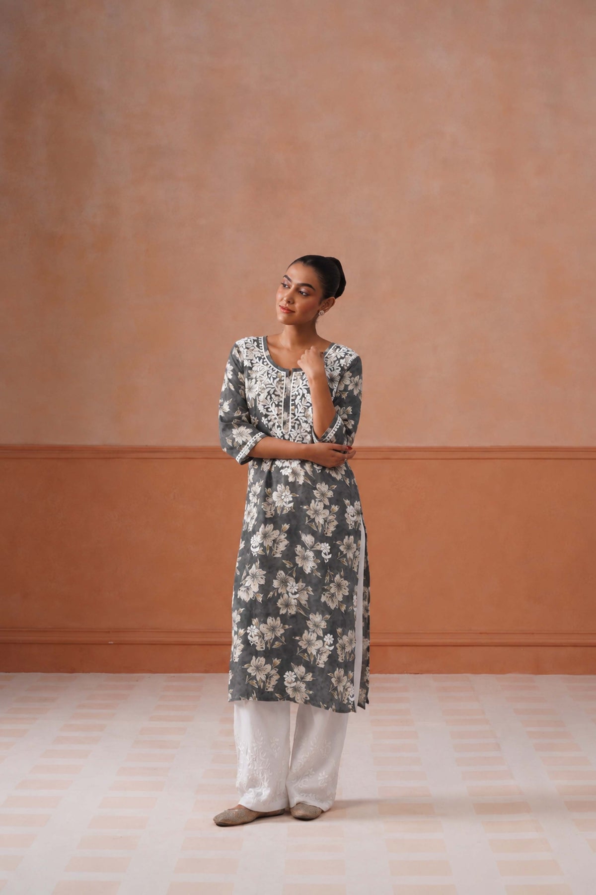 Reetika Gray Floral Chikankari Embroidery Kurta