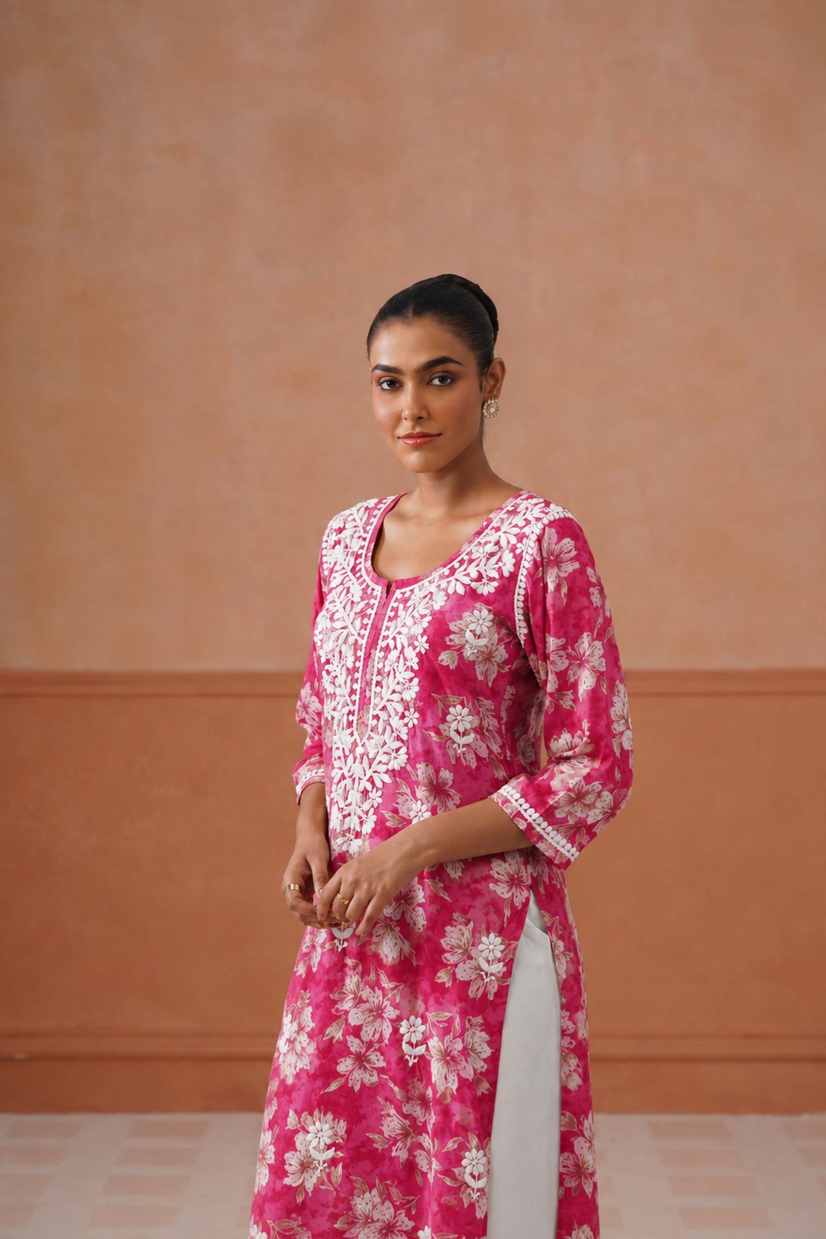 Reetika Pink Floral Chikankari Embroidery Kurta