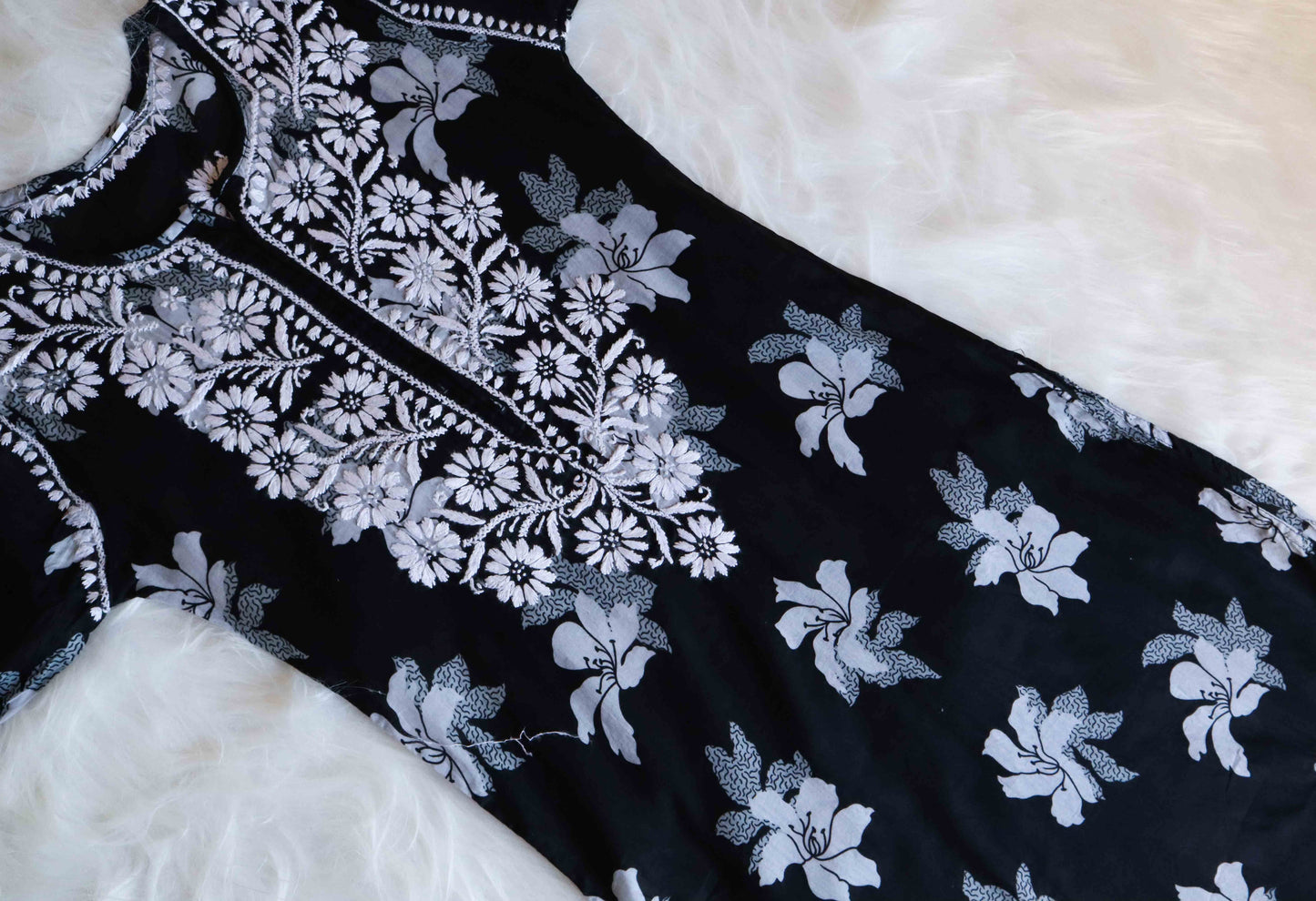Mehnoor Black Floral Long Muslin kurta