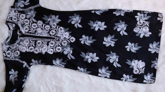 Mehnoor Black Floral Long Muslin kurta